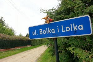 Ulica Bolka i Lolka w Swędowie